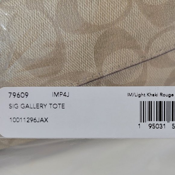 NWT. Coach Signature Gallery tote - Picture 3 of 7